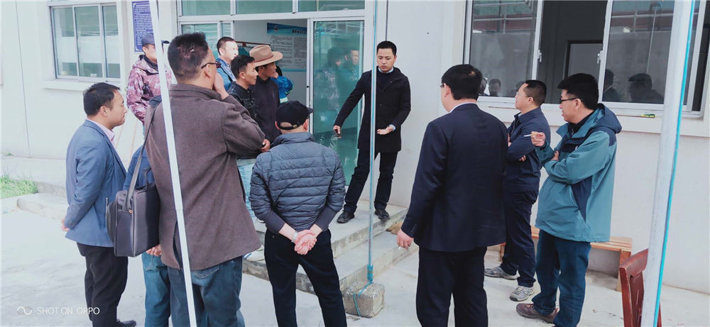 西南督查組在自治區(qū)、日喀則市、吉隆縣、吉隆鎮(zhèn)有關(guān)領(lǐng)導(dǎo)的陪同下對(duì)吉隆鎮(zhèn)污水處理廠檢查工作